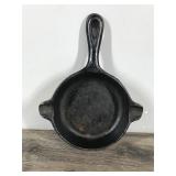 Vintage WAGNER WARE Cast Iron Skillet Ashtray 1050 B - Made in U.S.A.