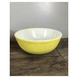 Lot of 4 - Vintage Pyrex Bowls