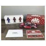 2002 NASCAR Mac Tools Team Hendricks Monte Carlo 1:24 Scale Car with 3 Pewter Race Car Drivers