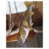 Double walleye mount