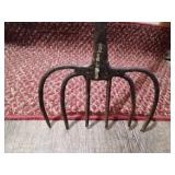 Vintage 6 tine spear