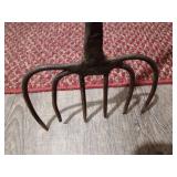 Vintage 6 tine spear