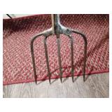 Vintage 5 tine spear