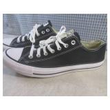 (BS) Pair of Converse All Star Shoe...