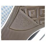 (BS) Pair of Converse All Star Shoe...