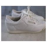 (CS) Pair of Reebok Classic Shoes S...