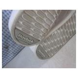 (CS) Pair of Reebok Classic Shoes S...