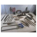 (EW4) Assorted Vintage Hand Tools E...