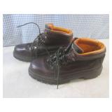 (CS) Pair of Sebago Boots Size 9M...
