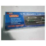 5pc Magnetic screwdriver set...