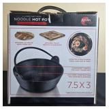 Parini 2-Liter Cast Iron Noodle Hot Pot with Wooden Lid and Trivet in Orig Box