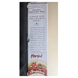 Parini 3-Piece Cast Iron Fajita Skillet Set with Wooden Trivet and Mitt in Orig Box