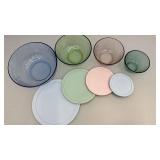 Pyrex Set of 4 Ribbed Glass Mixing Bowls with Colored Lids