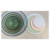 Pyrex Set of 4 Ribbed Glass Mixing Bowls with Colored Lids