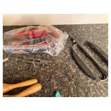 Large Lot of Vintage Rug Hooking and Craft Tools Spinners Crochet Scissors