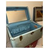 Set of 4 Vintage Train Case Suitcases Assorted Colors