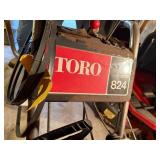 Toro 824 Gas Snowblower with Chains and Shovel