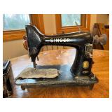 Singer 99K Vintage Sewing Machine with Decorative Tin and Accessory