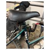 Trek 800 Sport Mountain Track Bicycle with Helmet