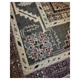 Traditional Area Rug with Geometric and Floral Patterns