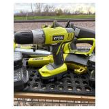 18 V lithium Ryobi lot 4 Batteries, 3 Chargers and 7 Tools (Drill, Branch Trimmer, Greaser, Circular Saw, Precipitating Saw, Weed Wacker