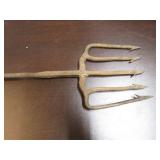 Dark House Fishing Spear