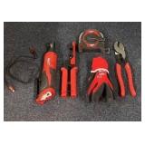 Milwaukee Ratchet and Hand Tool Set with Tape Measure and Gloves