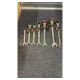 Set of 8 Ratcheting Combination Wrenches - GearWrench & Hart, 5/16 in to 1-1/8 in
