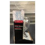 Delta 7-Spray Handheld Shower with Stainless Steel Hose