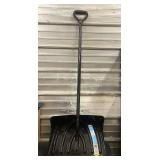 Suncast 18 Inch Combo Snow Shovel and Pusher with Steel Wear Strip