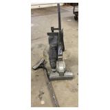 ted - Kirby Generation 4 Upright Vacuum Cleaner with Attachment