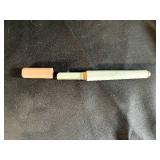 Jill Shave Kit with Razor, Replacement Blade, Cloth, and Case