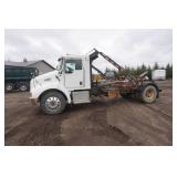 2006 Kenworth T-300 Roll Off Hook Truck