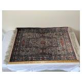 Persian-Style Area Rug with Intricate Floral Design and Fringe, 3x5 Ft