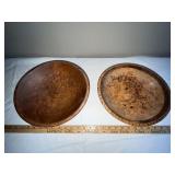 Set of 2 Hand-Carved Wooden Bowls with Floral and Oak Leaf Designs