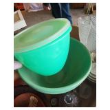 Vintage Kitchenware & Decor Lot: Copper Pot, Glassware, Bowls