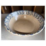 Vintage Blue & White Spatterware Pitcher and Bowls Set