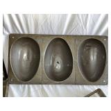 Vintage Metal Baking Molds Lot - Heart, Egg, and Rectangular Shapes