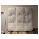 KIRKLAND SIGNATURE EXTRA LARGE SQUARE PET BED