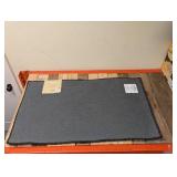 HAND HOOKED ACCENT RUG (FLORAL)