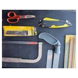 Assorted hack saws and knifes