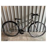 Trek 7.2 Hybrid Bicycle - Size Small 15"
