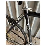 Trek 750 Hybrid Bicycle - Size Medium