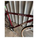 Trek 720 Hybrid Bicycle - Size Small