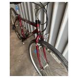 Trek 720 Hybrid Bicycle - Size Small