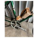 Trek 720 Hybrid Bicycle - Size Medium