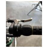 Trek 720 Hybrid Bicycle - Size Medium