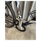 Trek Navigator 400 Hybrid Bicycle - Size Large