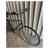 Raleigh Detour Hybrid Bicycle - Size Large
