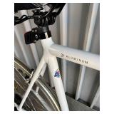 Cannondale Silk Road 500 Hybrid Bicycle - Size Large